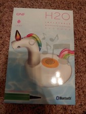 H2O Waterproof Floating Bluetooth Speaker Pineapple Float Yellow Green Pool NIB