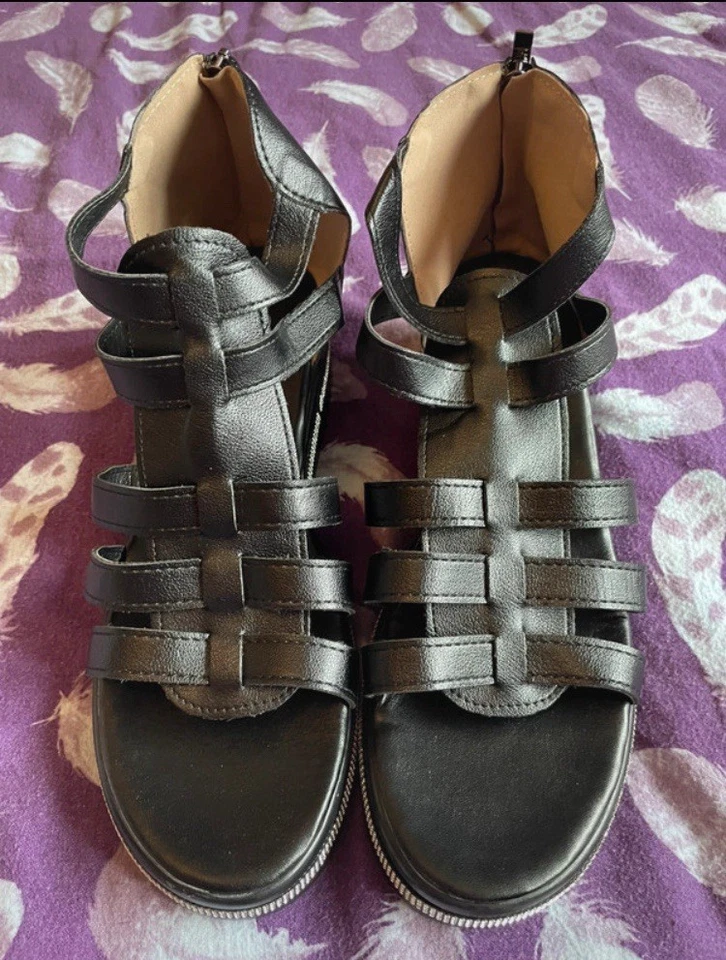 Women’s Black Strappy Flat Faux Leather Sandals UK 9 Summer - Image 1 of 2