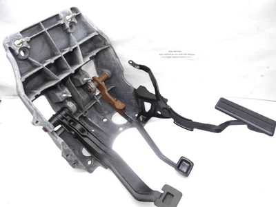 02-13 Dodge Ram Clutch Brake Pedal Manual Set ASSEMBLY OEM 1500 2500 3500 4500 - Image 1 of 4
