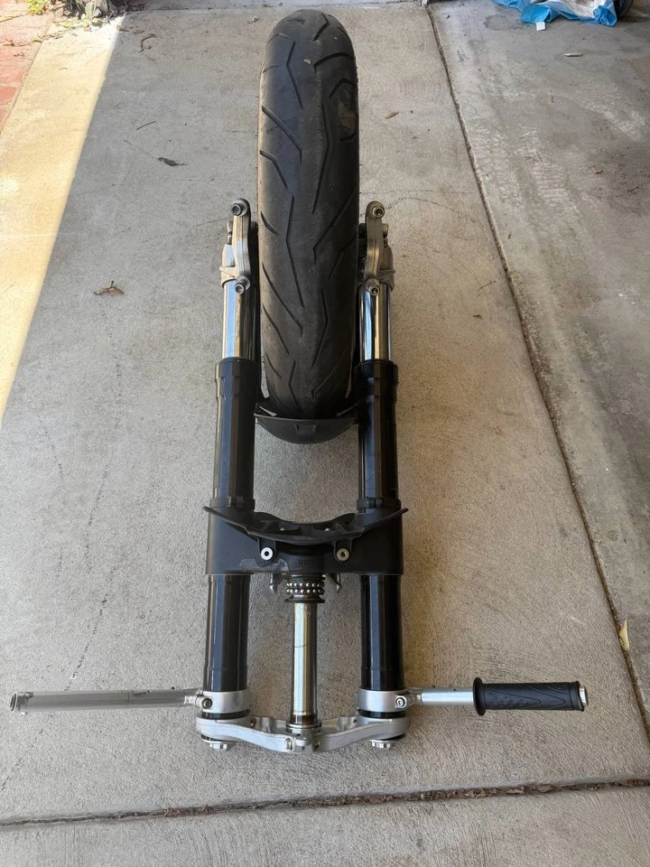 Suspensión delantera MV AGUSTA F4R 1000 2012 (SIN RUEDA) Foto 3 de 4