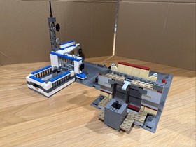 LEGO Racers: Brick Street Getaway (8211) 100% Complete Race Car Building Toys