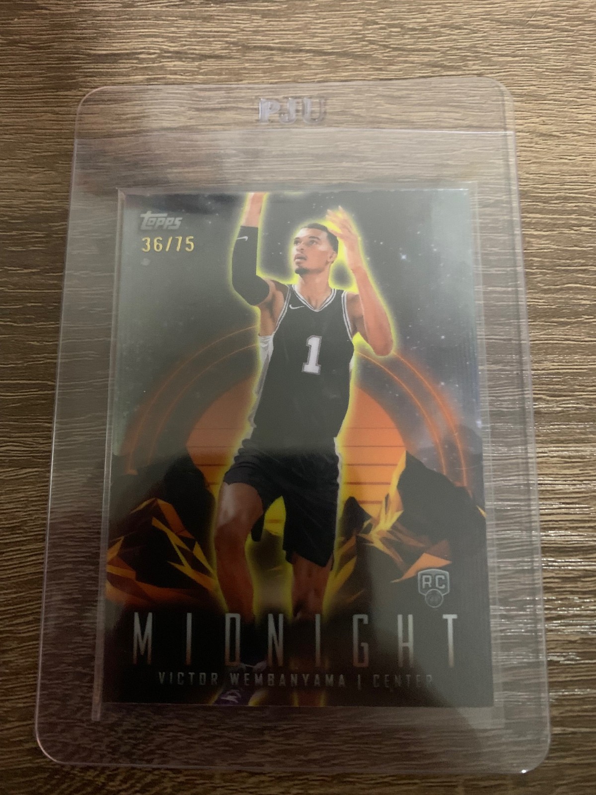 2023-24 Topps Midnight - Victor Wembanyama #50 Dusk /75 (RC) NM