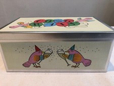 Thème oiseau coloré - Boîte en étain Congrats - 18 cm x 11 cm x 7,5 cm