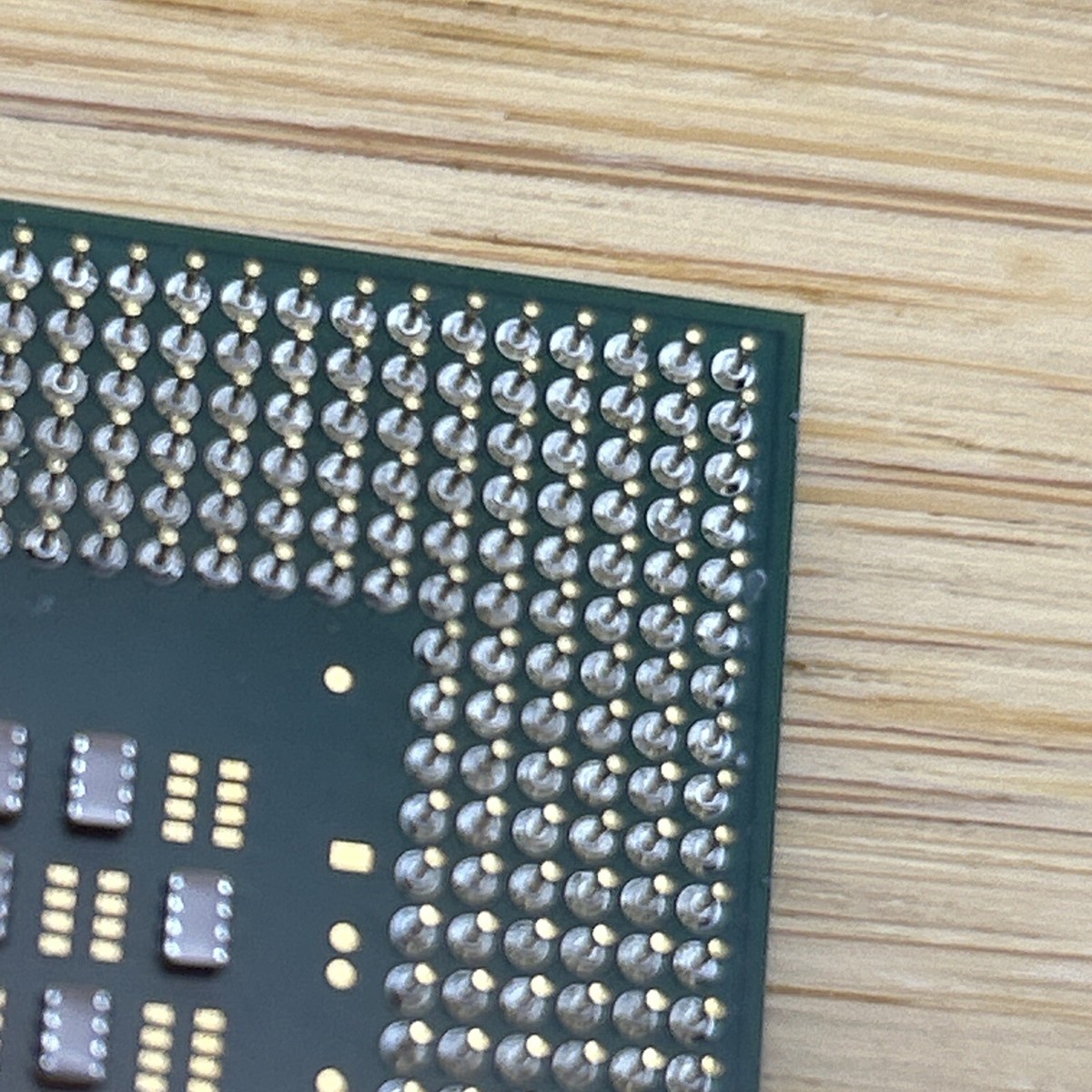 INTEL Celeron 2.60 GHz CPU 400fsb 128KB L2 Socket 478 SL6VV INTEL Celeron 2.60 GHz CPU 400fsb 128KB L2 Socket 478 SL6VV
