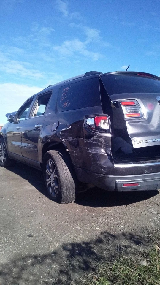 Guardabarros delantero izquierdo usado se adapta a: GMC Acadia 2016 delantero izquierdo grado A Foto 4 de 4