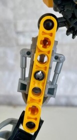 Bionicle Toa Ignika 8697 with 4 Zamor Spheres & Manual.  Complete  .