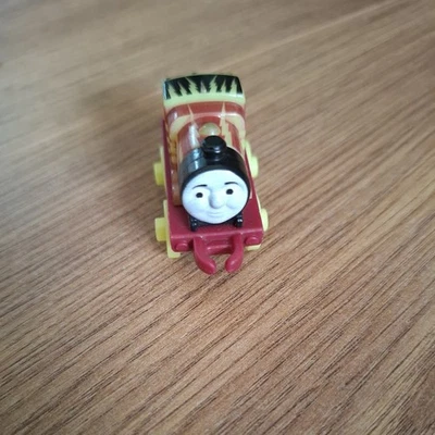 Thomas & Friends Minis Glow In The Dark James - will combine postage - Image 1 of 4