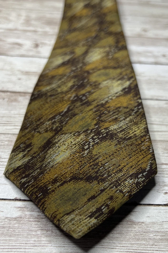Gravata masculina vintage Adolfo/camuflagem abstrata/100% seda feita nos EUA EXCELENTE ESTADO USADO - Imagem 2 de 4