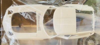 Fujimi 1/16 Toyota 2000GT Enthusiast Model Unassembled Kit