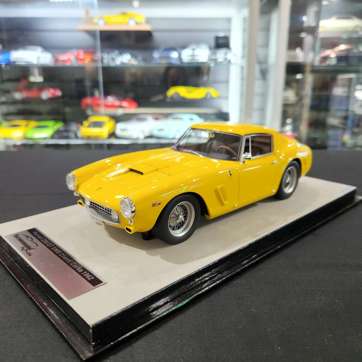 Miniature Tecnomodel Ferrari Superleggera 2022, échelle 1/18, Couleur Jaune - Neuve