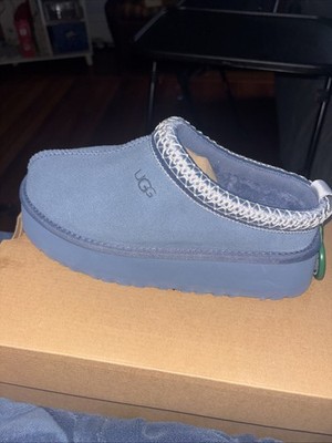 Size 6 Women Ugg Tazz