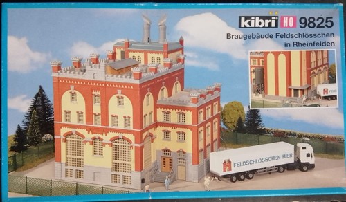 KIBRI 9825 Kit Birrificio "FELDSCHOLSCHEN" scala H0 | Zustand: Nuovo