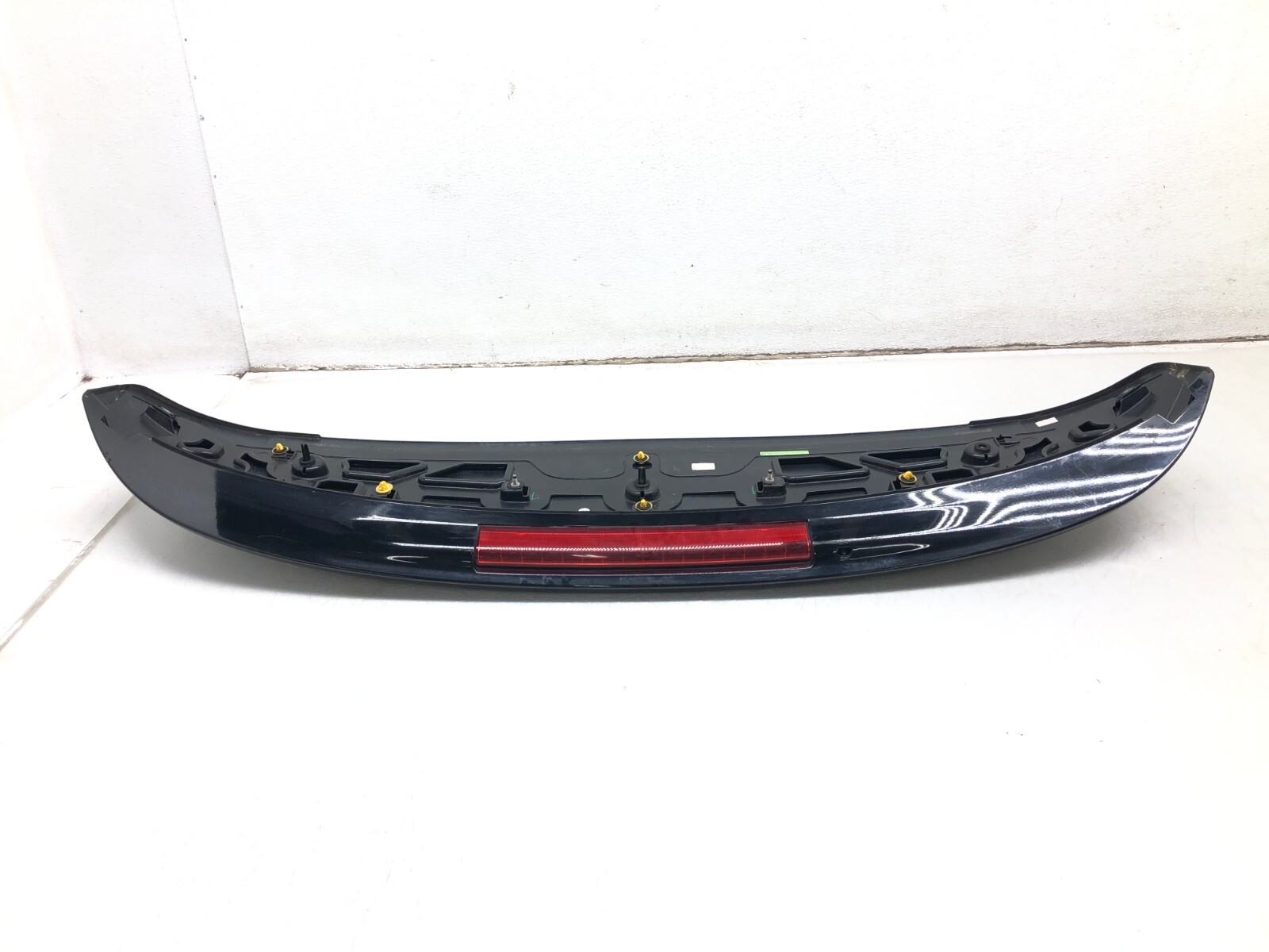2017-2020 MASERATI LEVANTE REAR LIFTGATE ROOF SPOILER 3RD BRAKE LIGHT OEM #NOTES