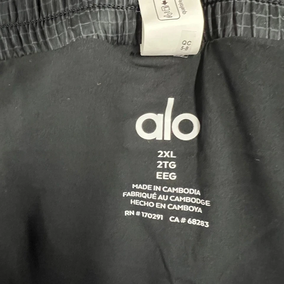 Pantalones Cortos 2 en 1 ALO YOGA 5" Game Time Ripstop Para Hombre Talla 2XL Negros M6172R Foto 2 de 4