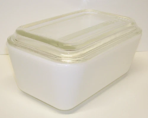 Vintage Pyrex True Opal White Unmarked 502 Refrigerator Dish with Lid BEAUTIFUL!