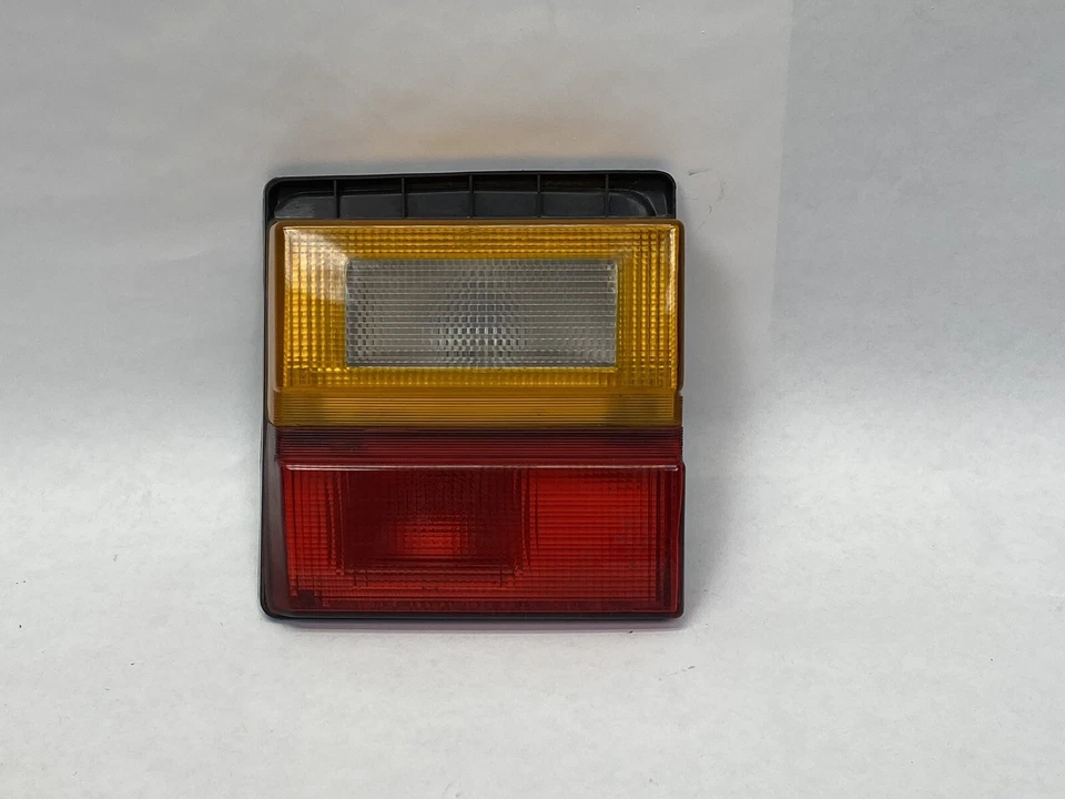 Luz trasera derecha Audi 100 1980-1992 montaje interior lámpara freno 443945226 Foto 4 de 4