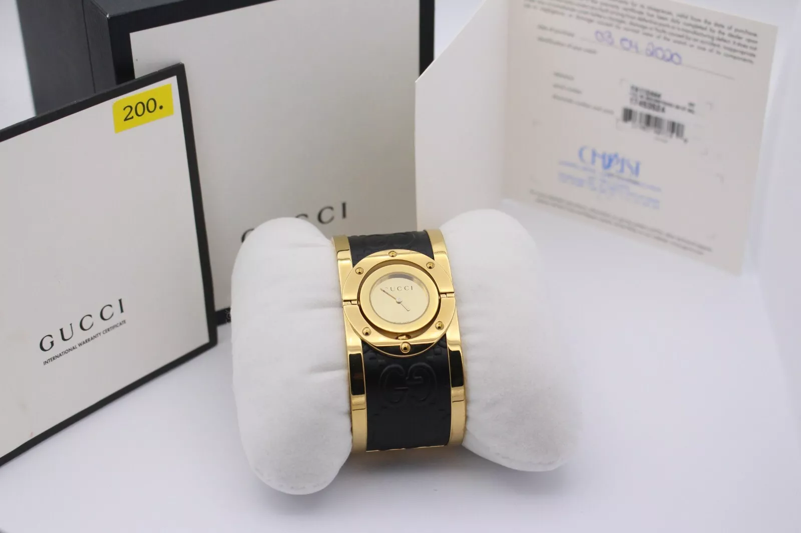 Gucci Twirl 112 bracelet large montre pour femme en acier inoxydable plaqué or