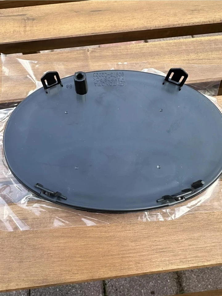 Toyota Camry Hybrid 2021-2023 Front Grille Logo Emblem Radar90975-A2013 /C2023 - image 4 of 4