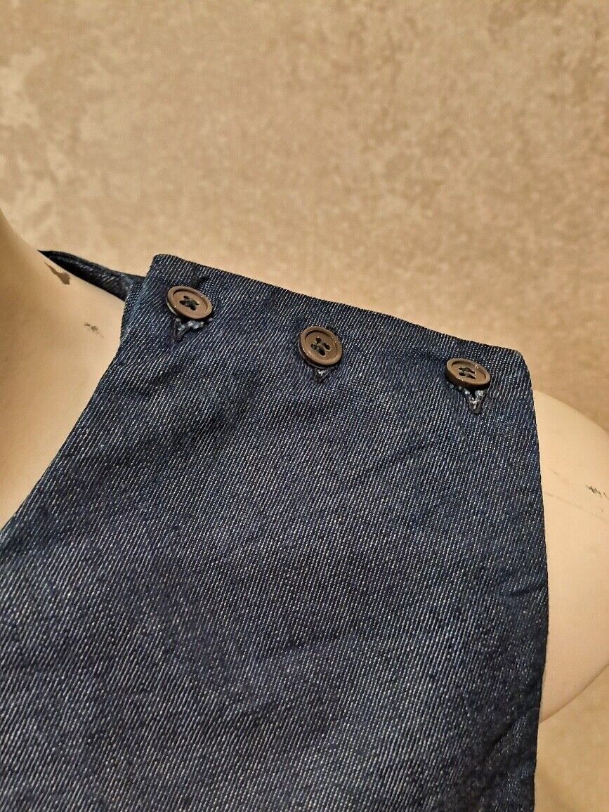 Picture 2 of 10