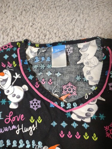 Disney's Frozen Olaf I Love Warm Hugs Scrub Top With Pockets Size S - Picture 3 of 14