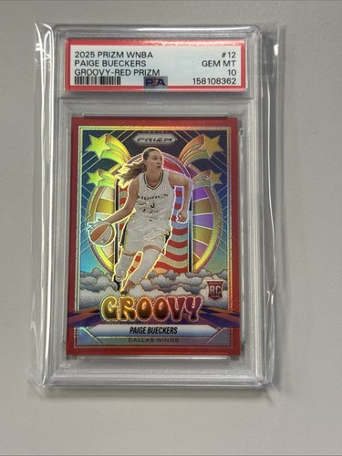 2025 Prizm WNBA Paige Bueckers Groovy Red /99 Psa 10