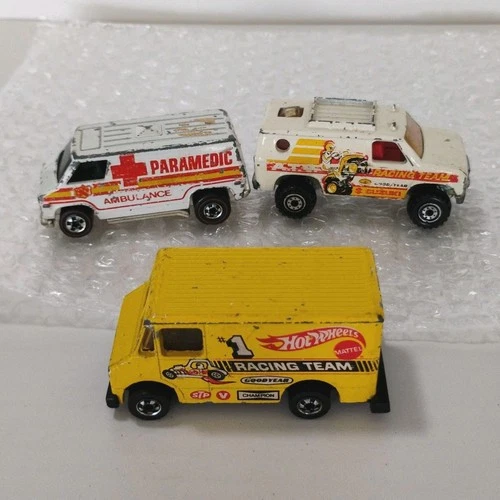 Hot Wheels Redline/BW Lot-'76 Yellow Delivery Truck-Working Viewer '75 Ambulance