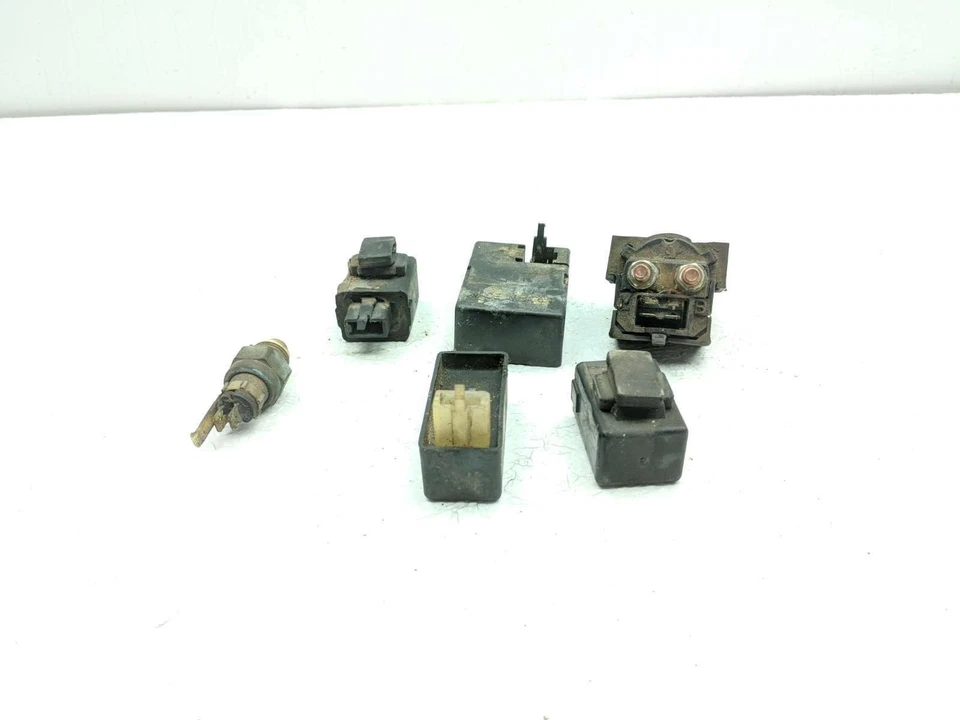 84 85 Honda Sabre VF1100S V65 conjunto de sensor de relé sensor de temperatura relé de partida Omron - Imagem 2 de 4