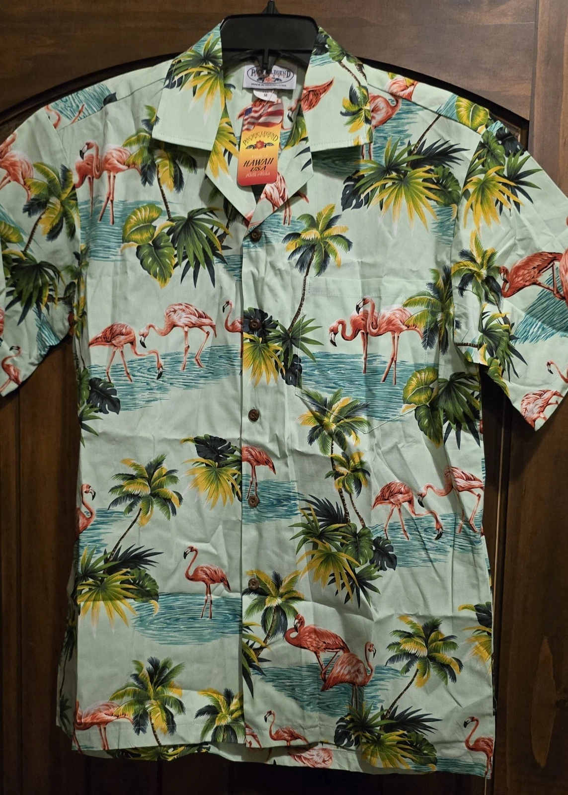Pacific Legend Hawaiian Shirt NWT Medium Flamingo Palm Trees Button Up Short Slv