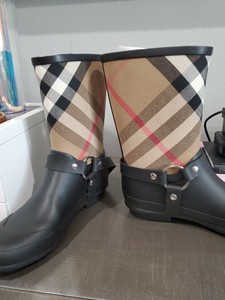burberry rain boots size 37