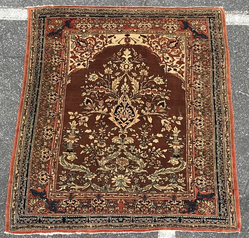 AN AUTHENTIC EARLY HAJIE JALIL.  TRBEEZ RUG, COLLECTOR ITEM 4’7” X 5’6”