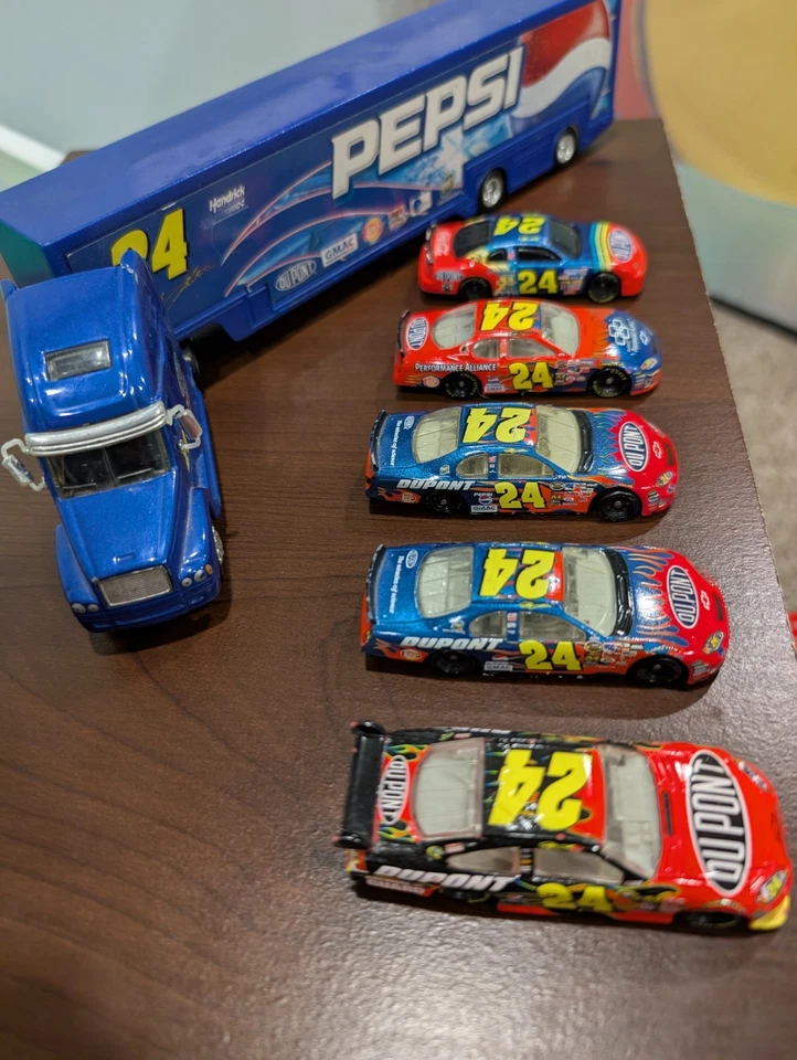 Jeff Gordon Diecast Cars, Semi Truck, Tin And License Plate - Image 3 of 4