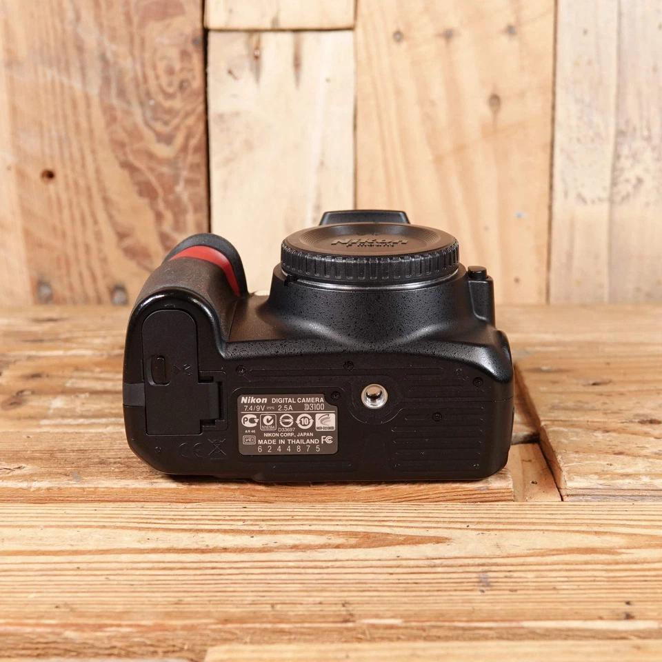 Nikon D3100, photo 4 of 5