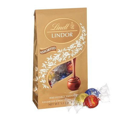 LINDOR Assorted Chocolate Candy Truffles, Chocolate with Smooth, Melting Truf...