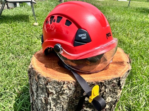 Petzl Vertex Vent Climbing Arborist Safety Helmet Medium with visor