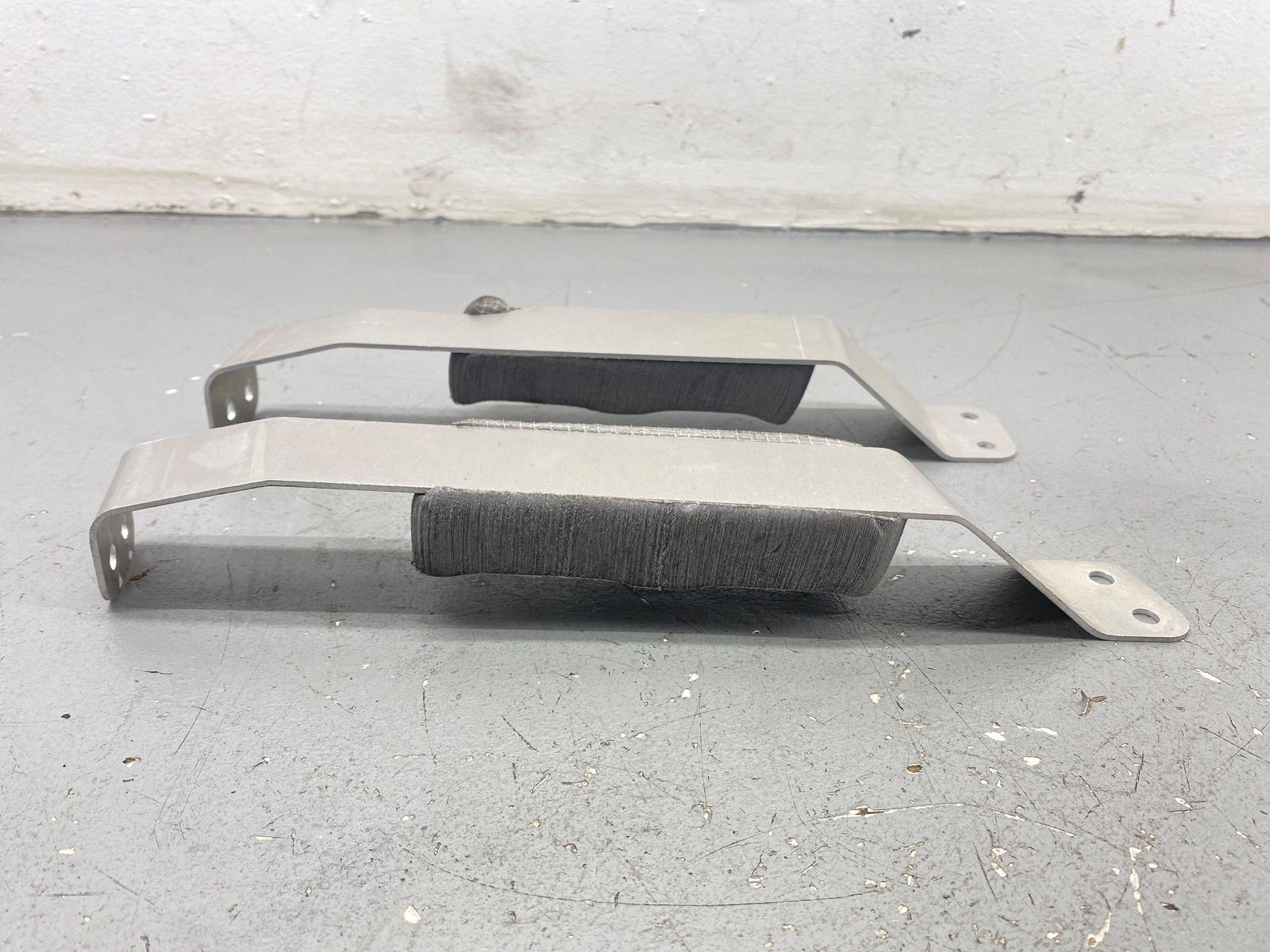 2020-2023 MCLAREN GT LEFT RIGHT FUEL TANK FOAM SUPPORT BRACKET 2021 2022