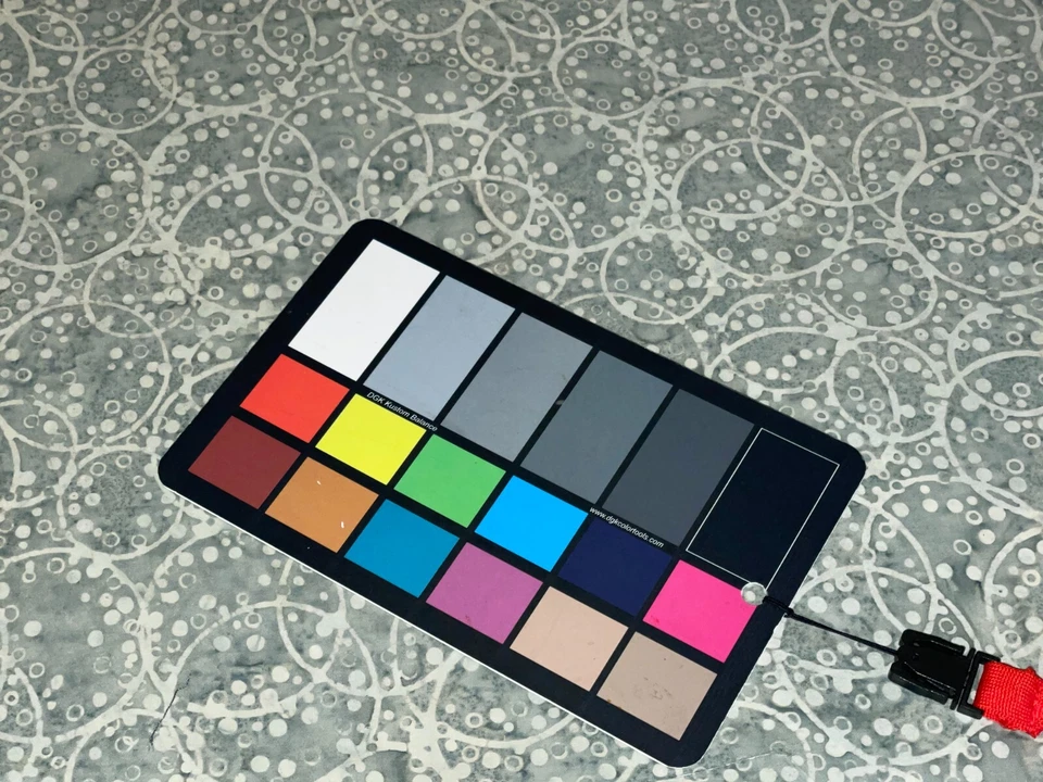 Por 1/2 yarda Bali Batik Algodón Edredón Tela Punto Lunado Círculo Anillos Verde Salvia Tonal Foto 4 de 4