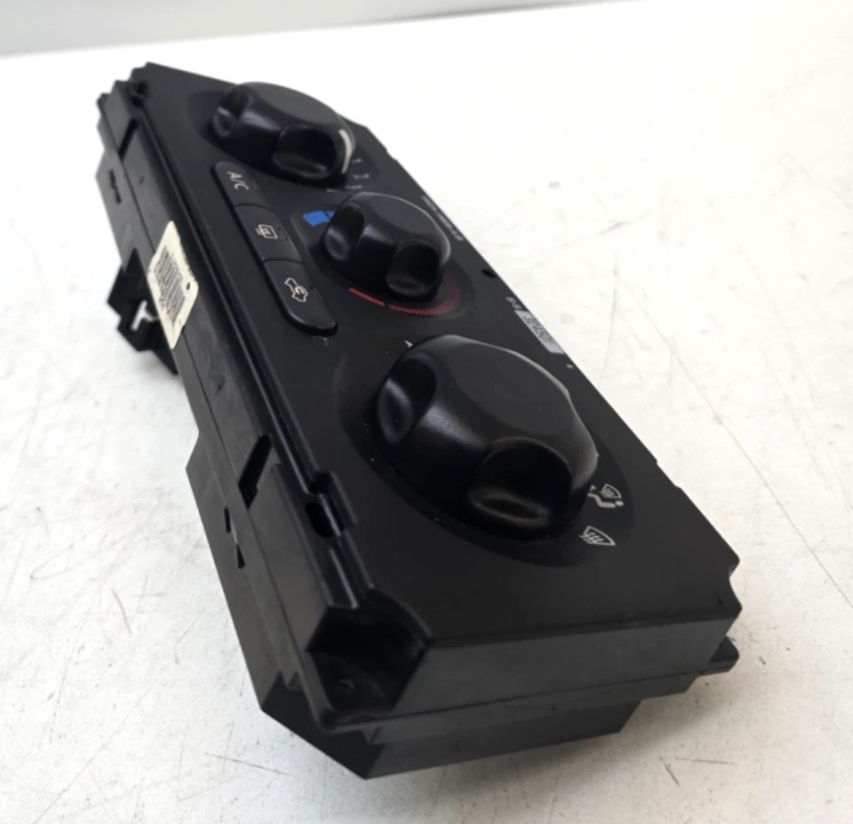 Nissan Frontier King Cab 2005-2012 A/C Heater Climate Control Temperature OEM - Image 2 of 3