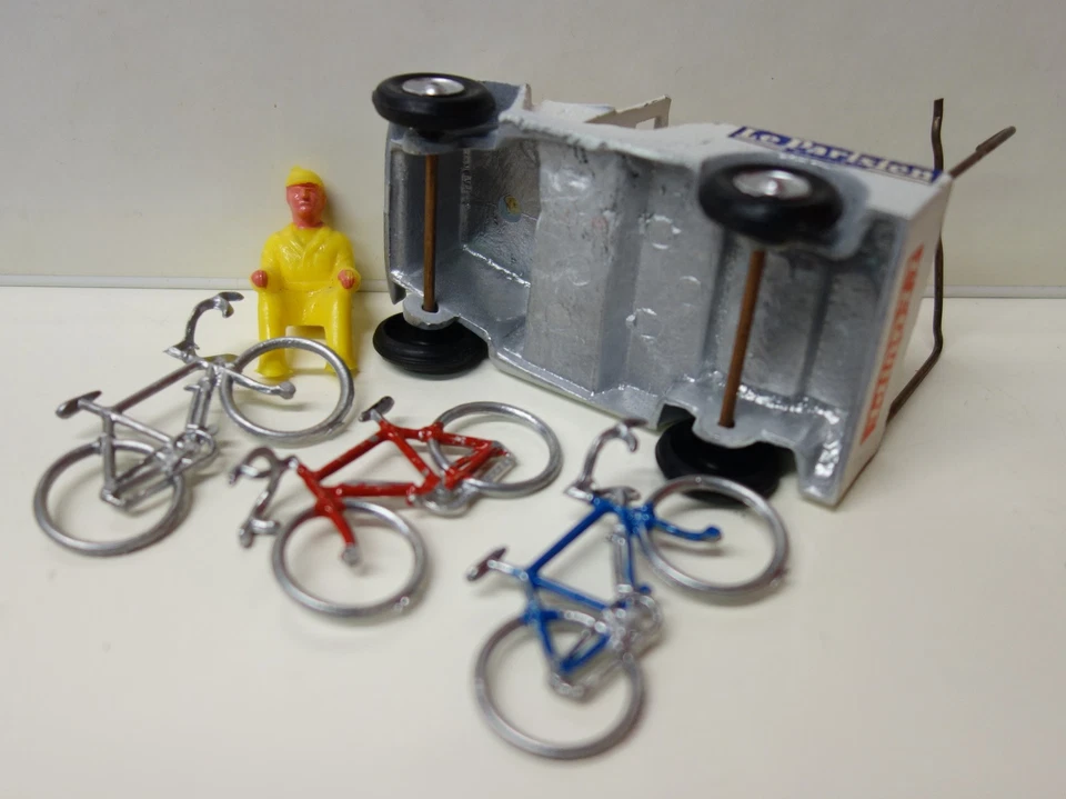 Jeep porte-vélos Tour de France en aluminimum SALZA (1960) - Photo 4/4