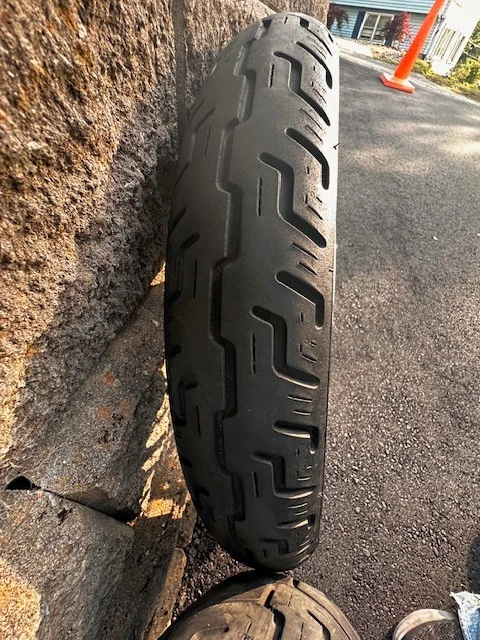 Harley Davidson Dyna 2000 ruedas delanteras y traseras completas Foto 2 de 4