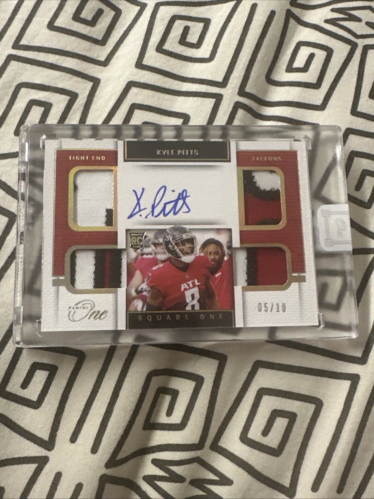 2021 Panini One Square One Autograph Kyle Pitts #79 Gold /10 Quad Patch NASTY
