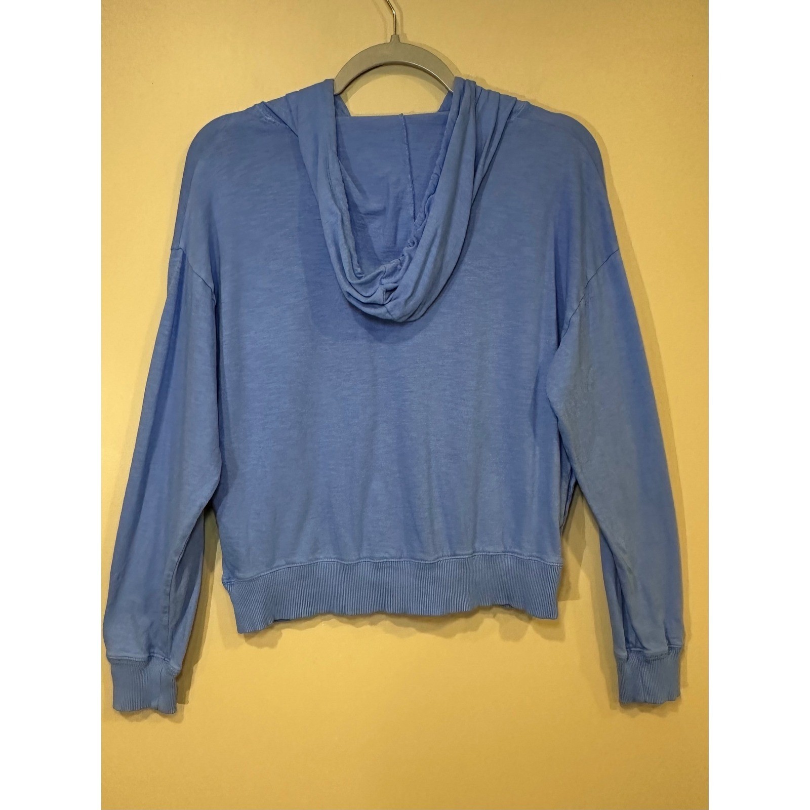 GAP Hoodie Cropped Pullover Drawstring Lightweigh… - image 2