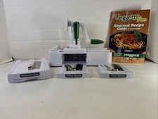 Veggetti Pro Vegetable Spiralizer  Slicer w 5 Blades Spiral Veggies & Pasta New