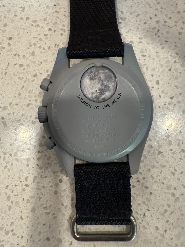 Swatch x Omega Bioceramic MoonSwatch Mission To Moon Watch Pre Owned with Box - Image 4 of 4