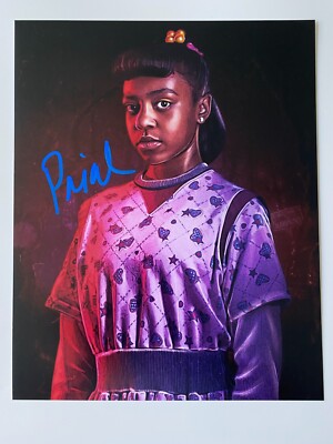PRIAH FERGUSON In-Person signiertes Autogramm 20x25cm Stranger Things