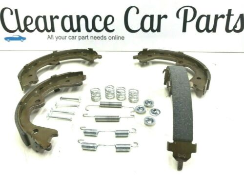 FOR NISSAN ELGRAND E51 2.5 3.5 PETROL REAR PARKING HANDBRAKE SHOES & KIT 2002-10 - Picture 1 of 3