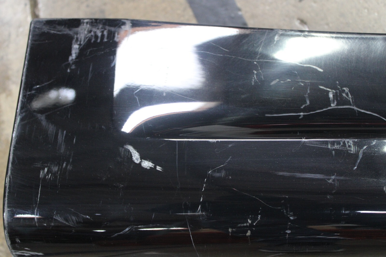 2015 Maserati Granturismo, RH, Rocker Panel, Scratched, Used, P/N 85182500