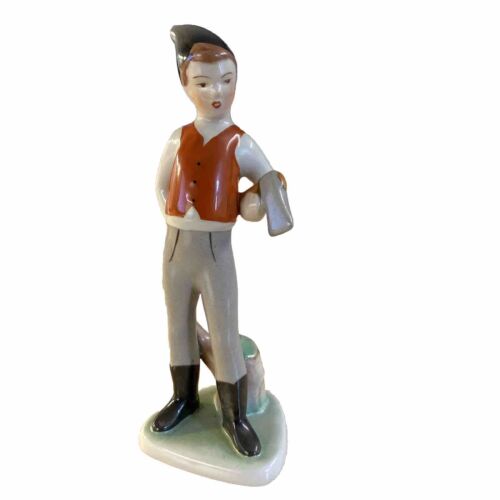 Hungarian Signed Figurine Woodsman Boy w/ Axe  6 1/2" - Afbeelding 1 van 9