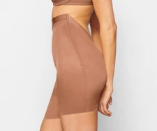 Skims 4X Simply Bare Ultra Light Low Back Short NWOT Beige