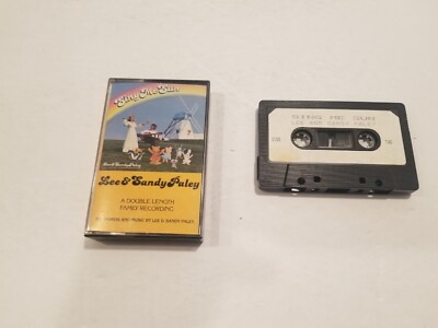 Lee & Sandy Paley - Sing Me Sun - Cassette Tape