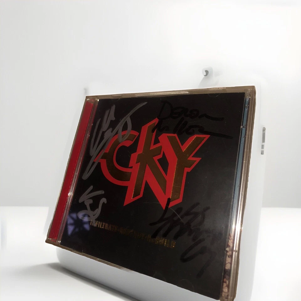 CKY Infiltrate, Destroy, Rebuild Autographed Signed by The Original Band Rare🔥 Foto 3 de 4